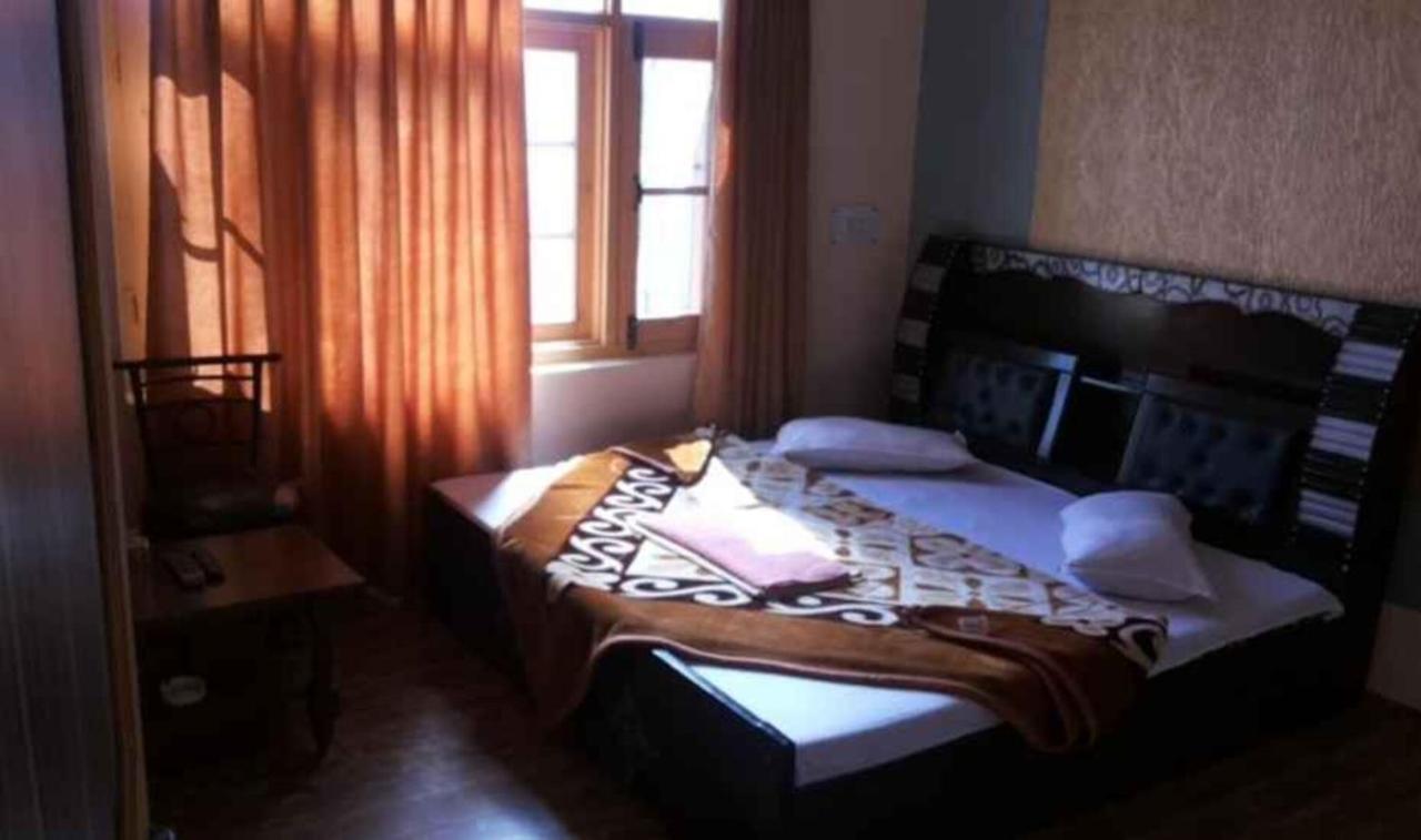 Hotel Grand City Heart Srīnagar Dış mekan fotoğraf