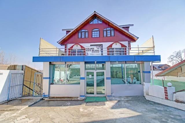 Hotel Grand City Heart Srīnagar Dış mekan fotoğraf